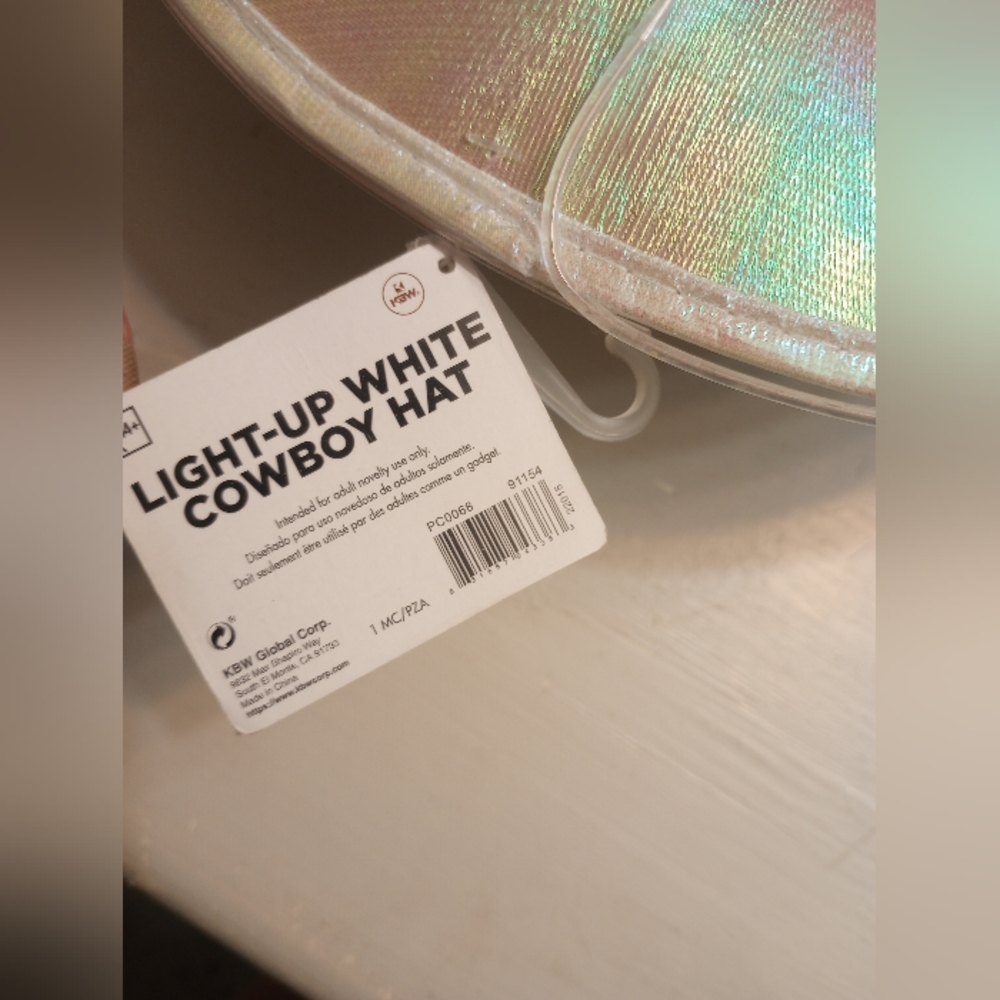 Light Up White Iridescent Cowboy Hat - NWT - Picture 8 of 8
